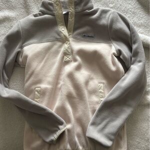 Columbia Women's Gray and Cream Ski Jacket